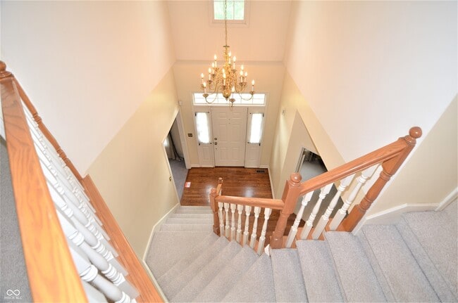 Building Photo - 1351 Woodpond N Roundabout