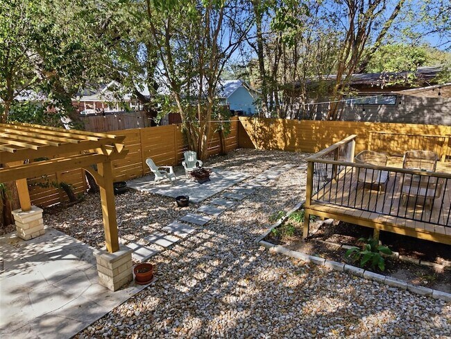 Building Photo - 5614 Shoalwood Ave