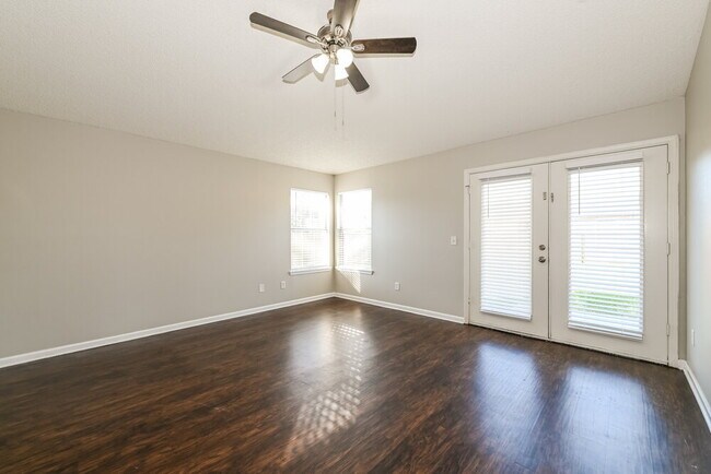 Building Photo - 11181 Coldfield Dr