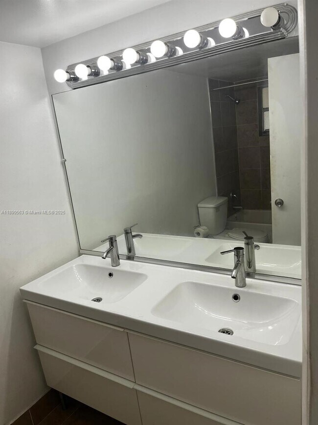 Building Photo - 7410 SW 82nd St