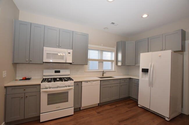 Building Photo - 412 Lincoln Ave