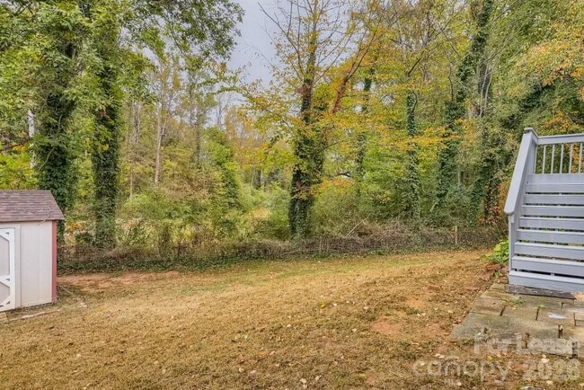 Building Photo - 431 Cedarcroft Dr