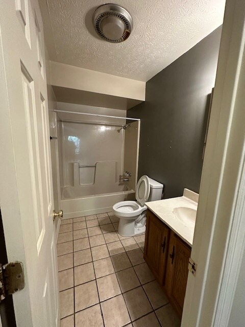 Building Photo - Lancelot