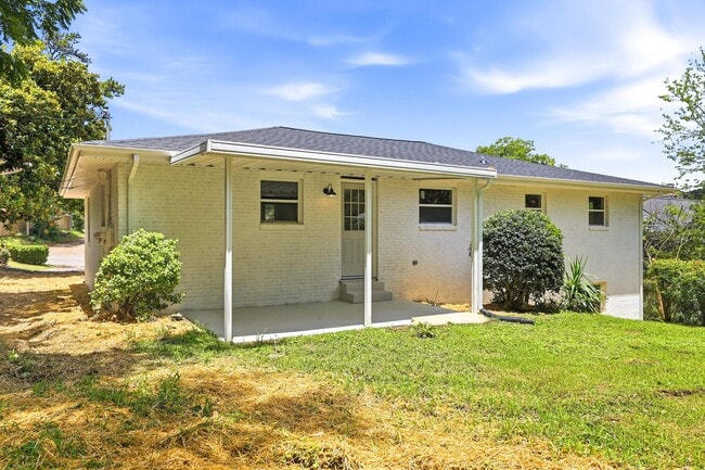 Building Photo - 114 Alpine Dr