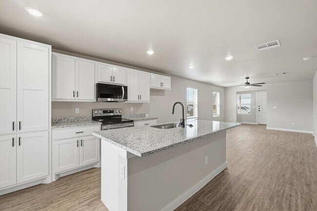 Building Photo - 510 Elmont St