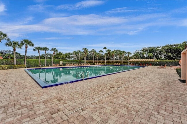 Building Photo - 246 Charter Way
