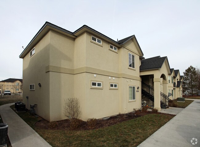 Building Photo - Hampton Place Estates