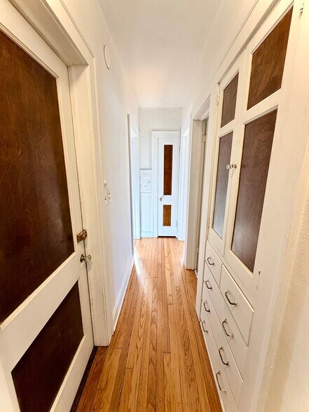 Building Photo - 130 Orlin Ave SE