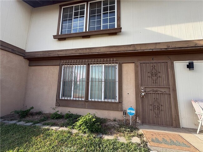 Building Photo - 16740 Village Ln