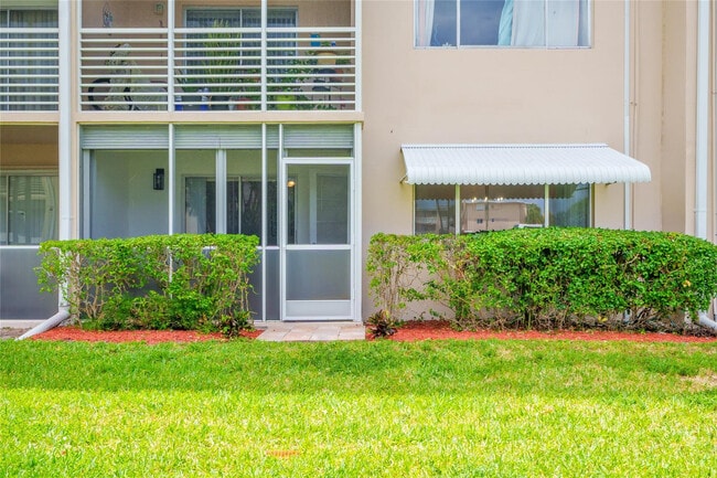 Building Photo - 2856 Garden Dr S