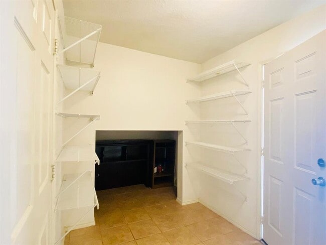 Building Photo - 14954 Sugar Sands Dr