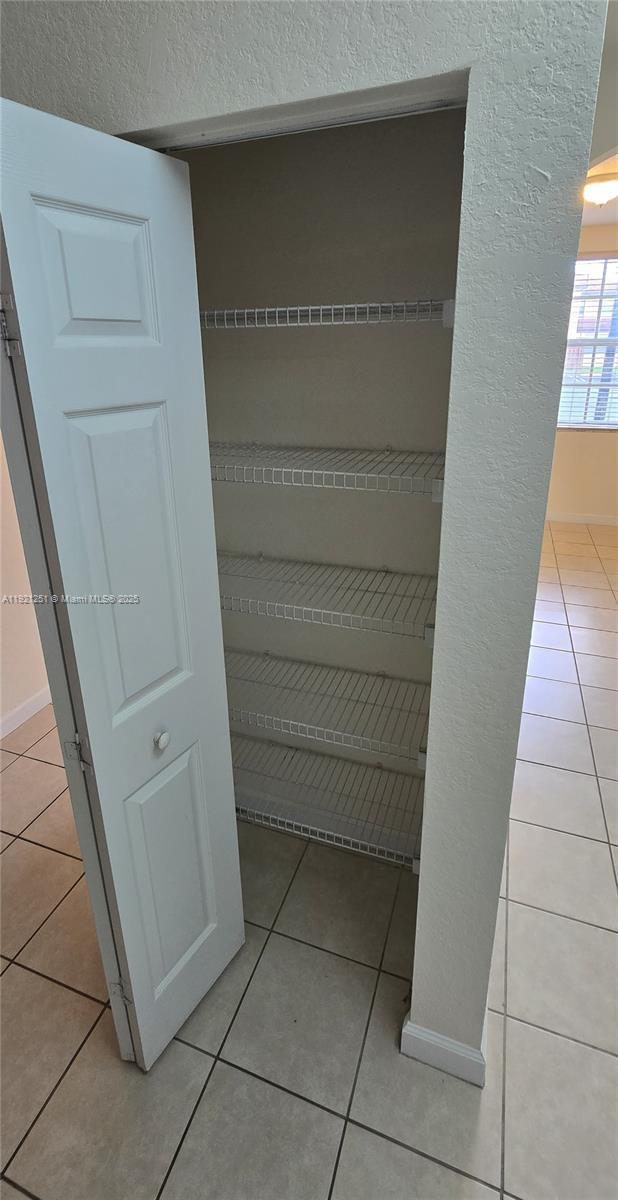 Building Photo - 3320 NE 13th Cir Dr