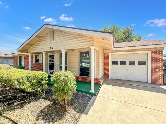 Building Photo - Welcome to Your New Rental in West San Antonio