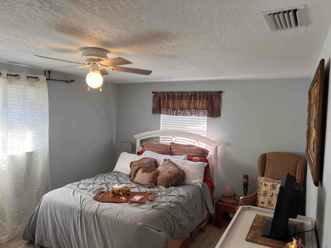 Building Photo - 3823 42nd St