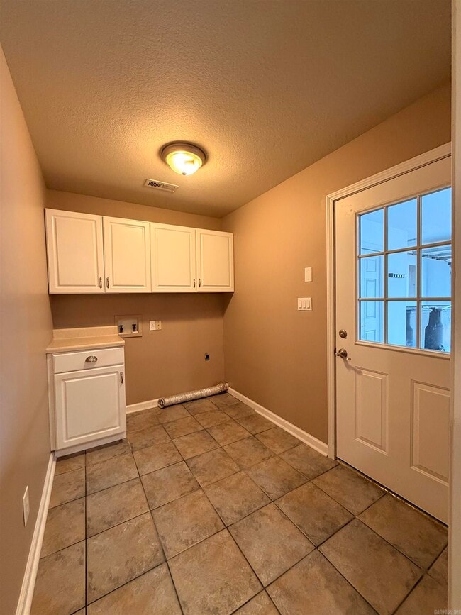 Building Photo - 31 Enclave Cir