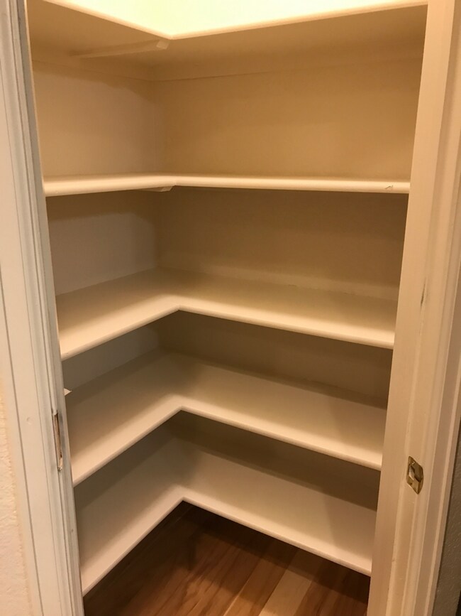 Building Photo - Single Family home located in Desirable Home Farms neighborhood