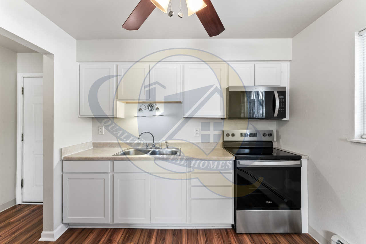 Building Photo - 7399 Roger Thomas Dr