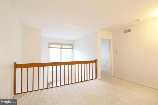 Building Photo - 30 Chicopee Dr