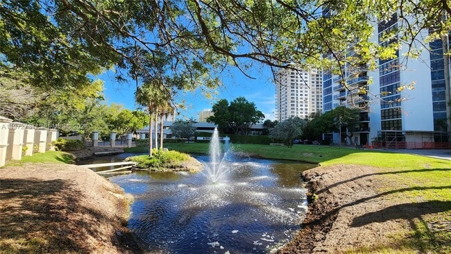 Building Photo - 18151 NE 31st Ct