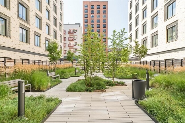 Building Photo - 350 Clarkson Ave