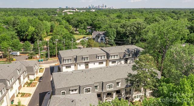 Building Photo - 3011 Fairview Townes Ct