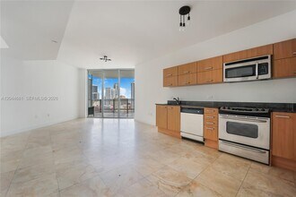 Building Photo - 350 S Miami Ave