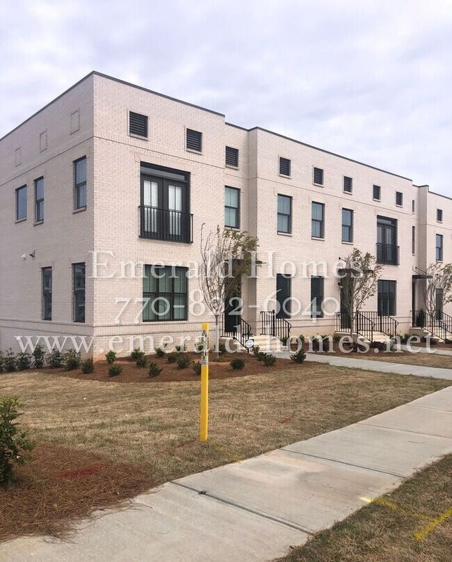 Building Photo - READY!!! 3 bedroom Townhome at South Lawn - Lawrenceville