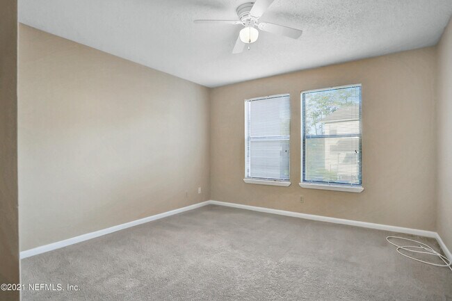 Building Photo - 5615 San Juan Ave