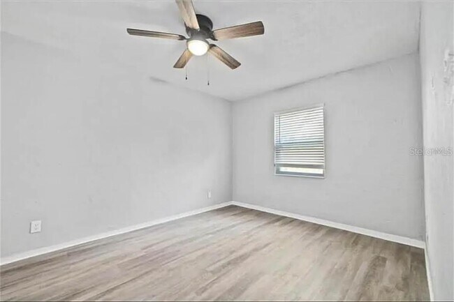 Building Photo - 2904 Emerson Ave S