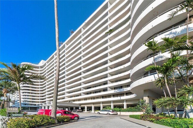 Primary Photo - 5555 Collins Ave