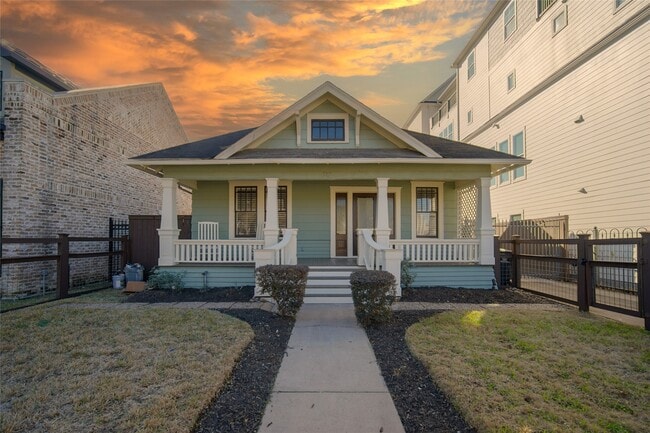 Primary Photo - 312 W 20th St