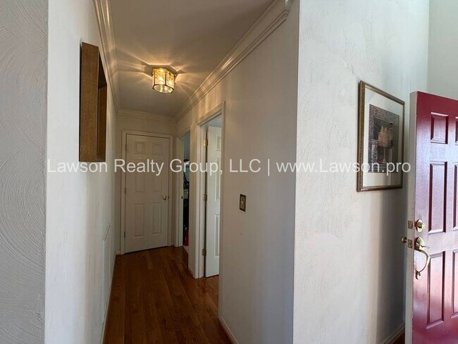 Building Photo - Gorgeous Classic Cave Spring Colonial in S...