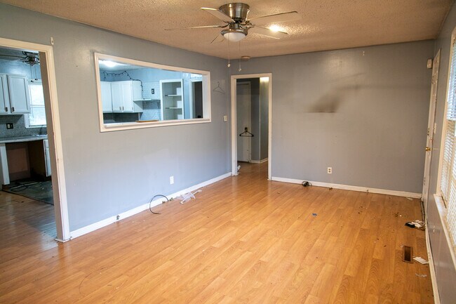 Building Photo - 9709 Bennington Ave