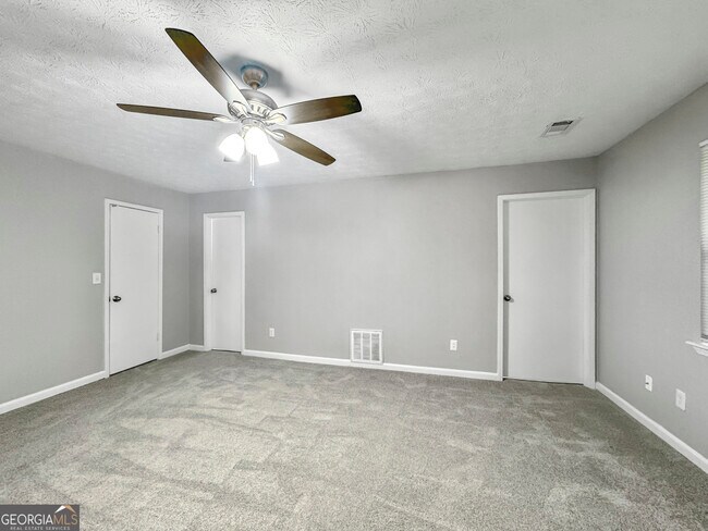 Building Photo - 9047 Hamilton Ct
