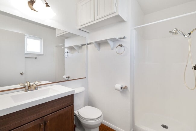 Building Photo - Beautiful Apple Valley Home
