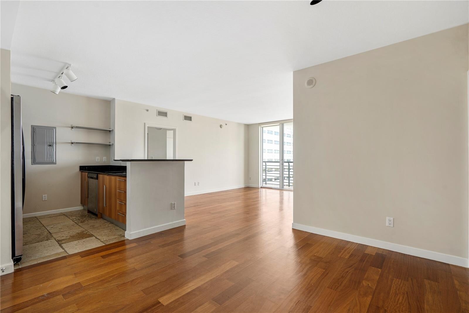 Building Photo - 325 S Biscayne Blvd