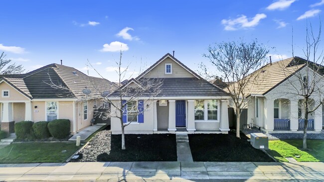 Building Photo - 1886 Dawnelle Way