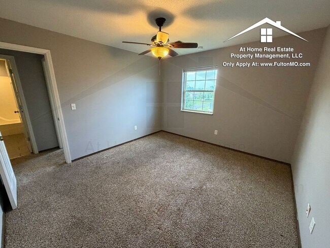 Building Photo - 541 Collier Ln