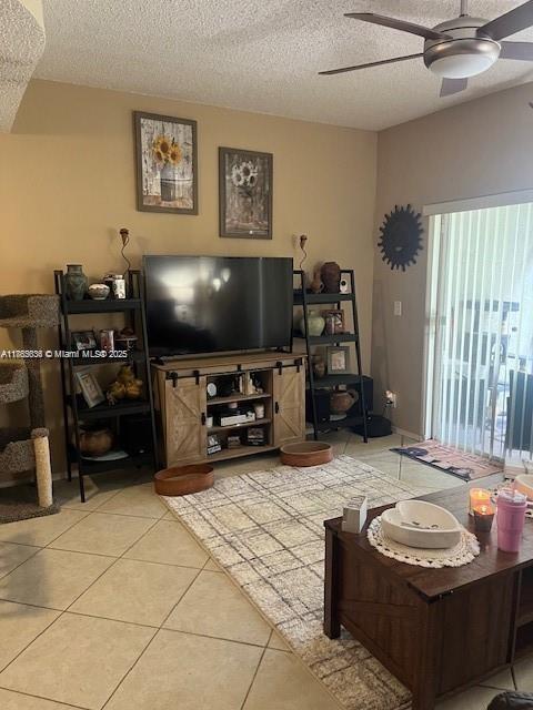 Building Photo - 8066 Sanibel Dr
