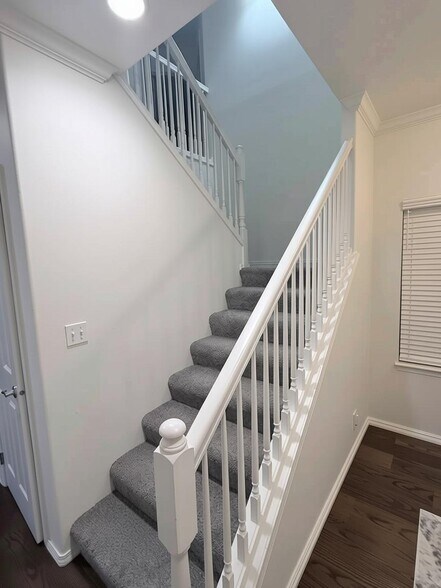Building Photo - 2622 Burley Dr