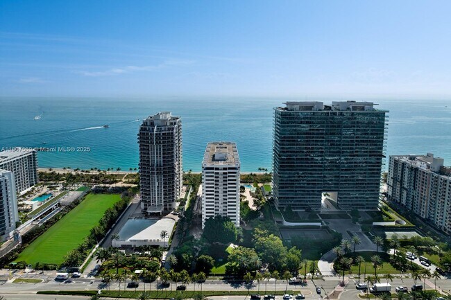 Building Photo - 10205 Collins Ave