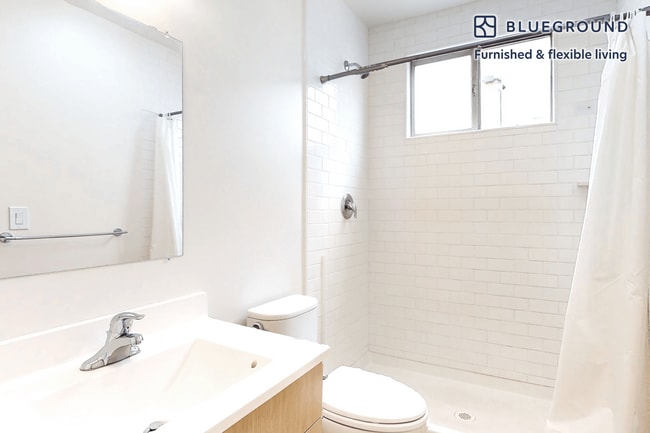 Building Photo - 12017 Goshen Ave