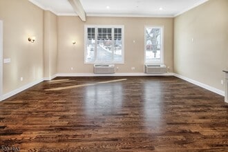 Building Photo - 27 Central Ave