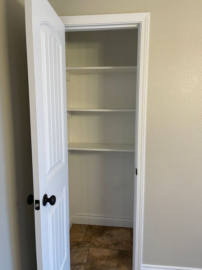 Building Photo - AVAILABLE!!!