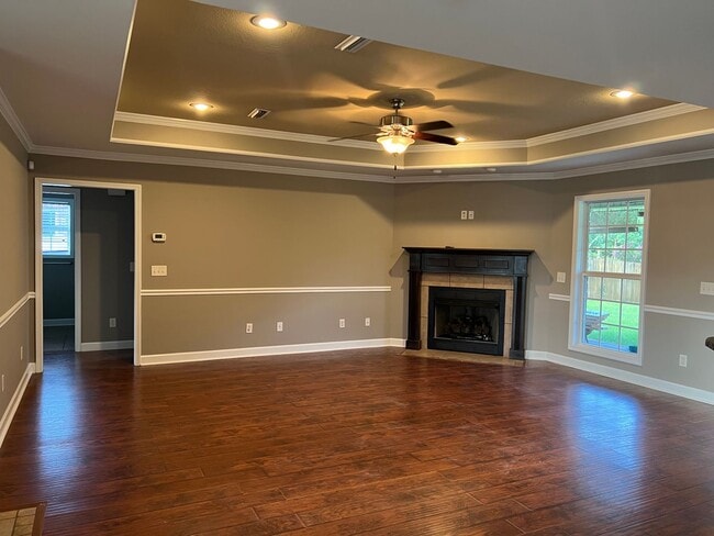 Building Photo - 401 Homestead Way