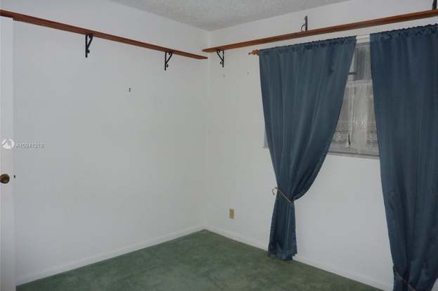 Building Photo - 18081 SE Country Club Dr