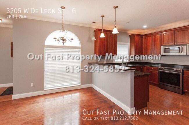 Building Photo - 3205 W De Leon St