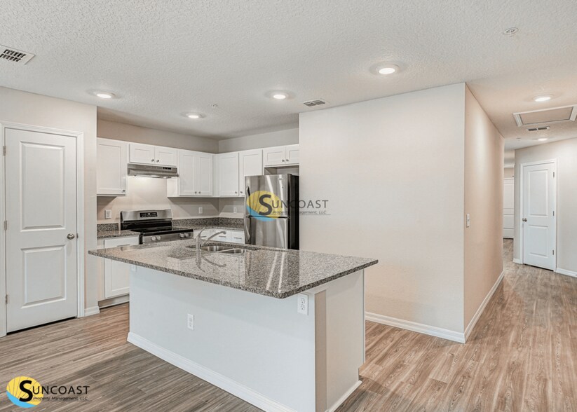 Building Photo - 9588 Hood Rd