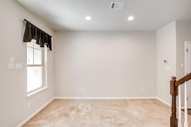 Building Photo - 7220 Wyoming Springs Dr