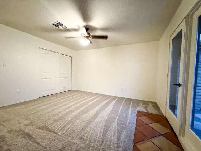 Building Photo - "2-Bed, 2-Bath Condo in Laguna Place!"
